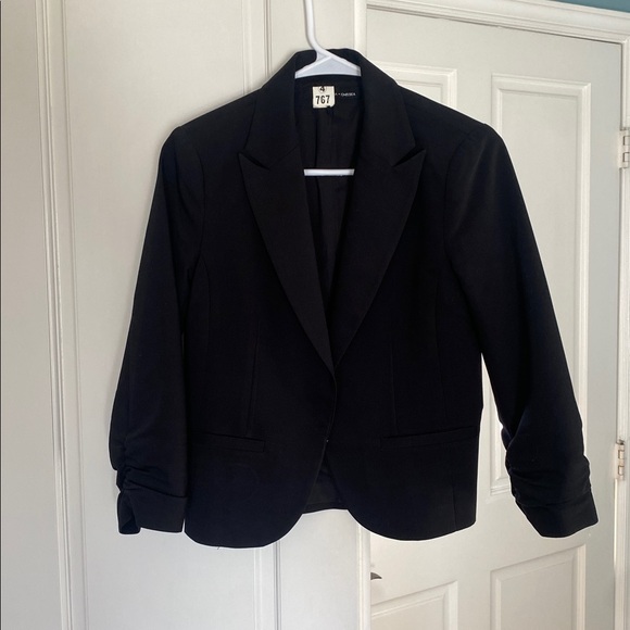 Amanda & Chelsea Ponte 3/4 Ruched Sleeve Blazer In Black - Picture 5 of 8